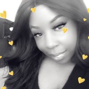 Meet your Posher, Raquel